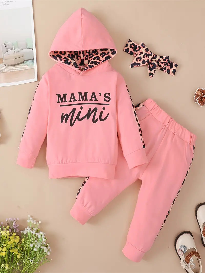"Mama’s Mini” Baby Girl Leopard Patchwork Letter Print Hooded Sweatpants Set with Bowknot Headband