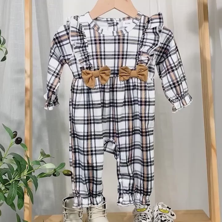 Load and play video in Gallery viewer, Baby Plaid Bowknot Decor Jumpsuit with Hat